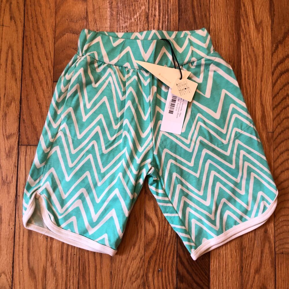 Noe & Zoe Berlin NWT Girls Mint Green Chevron Bermuda Shorts - Size 8Y